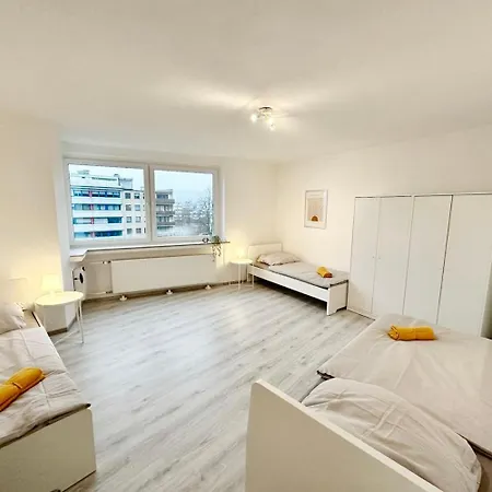Cozy In Apartment *